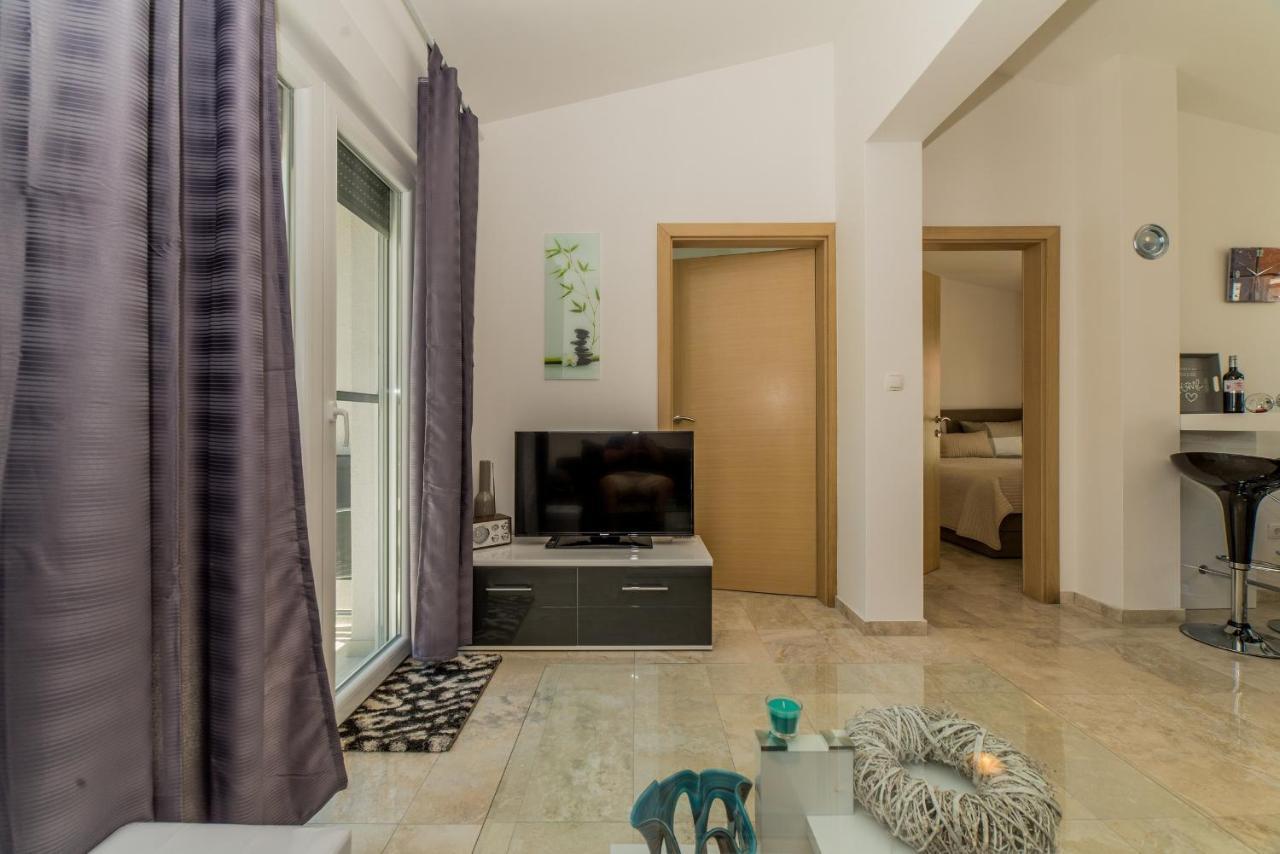 Apartments Djian Vir Exterior photo